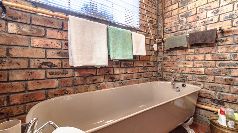 2 Bedroom Property for Sale in De Kelders Western Cape